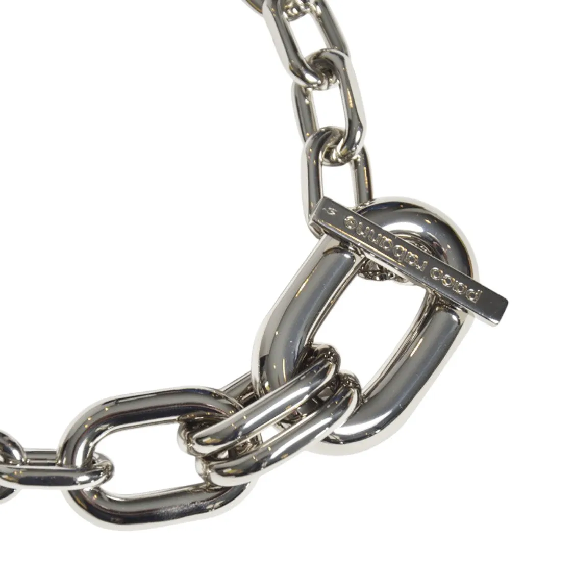 Extended Chain-Link Necklace With Silver Pendant