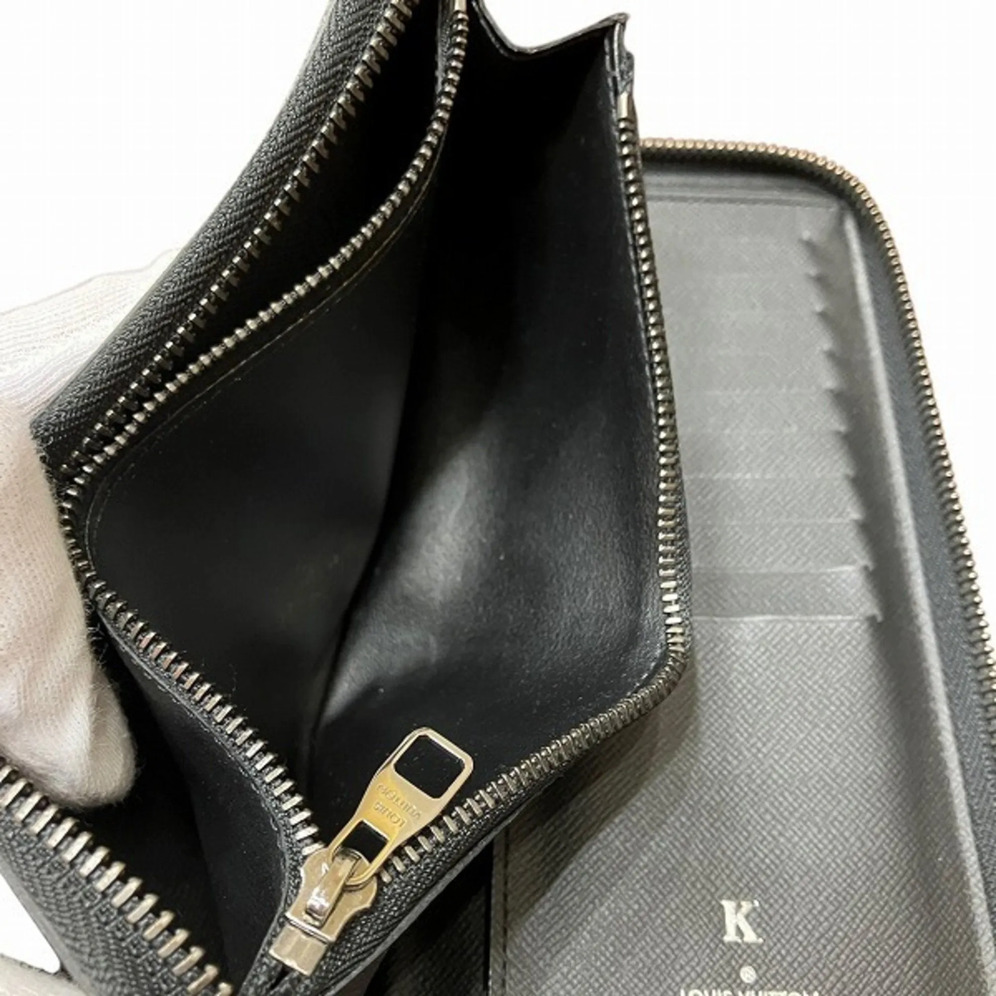 Louis Vuitton Monogram Eclipse Long Wallet (Bi-Fold) (Pre-Owned)