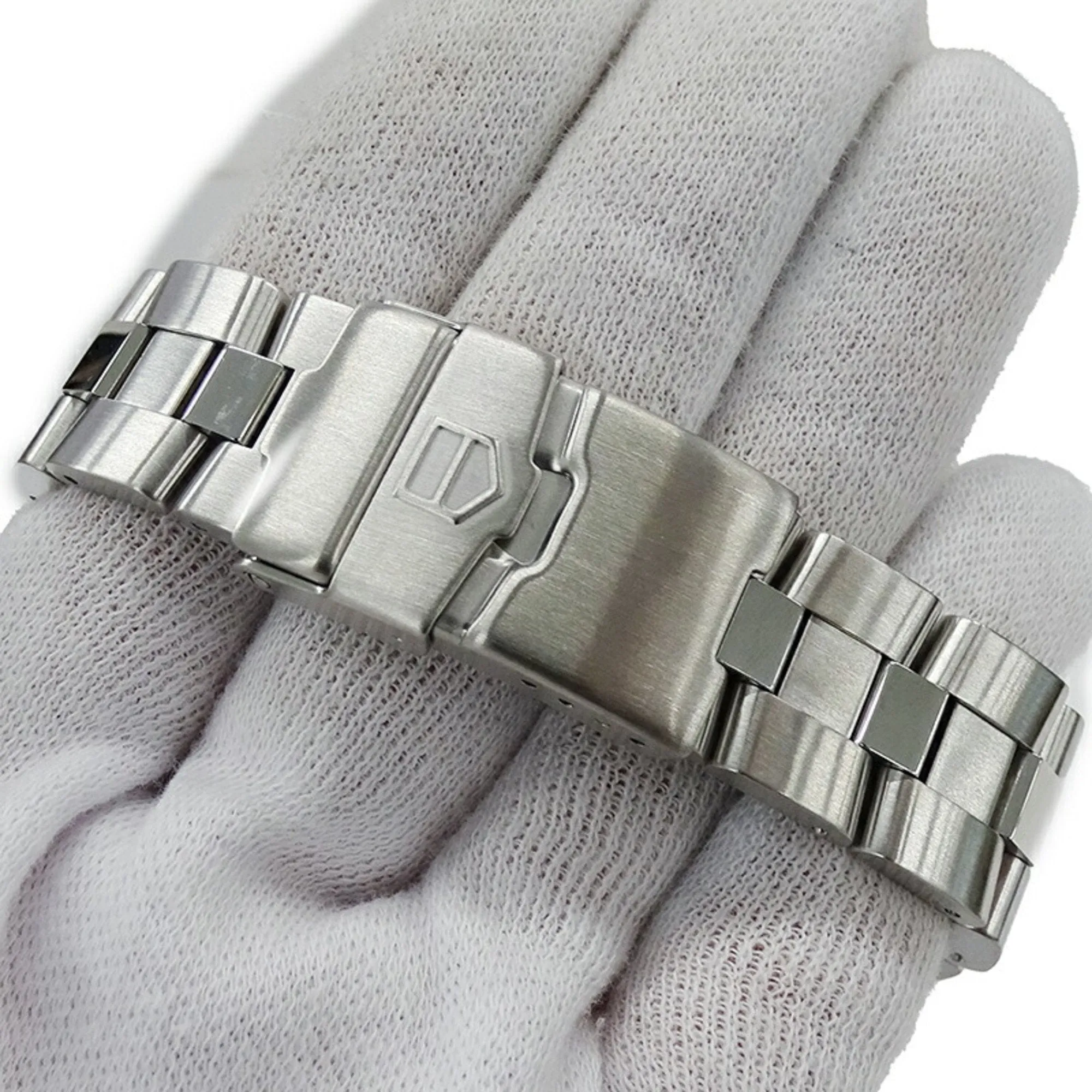 Tag Heuer Stainless Steel Wristwatch (Pre-Owned)